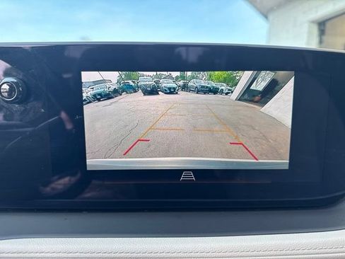 Used 2024 Buick Encore GX Preferred w/ Comfort Package FWD image 15