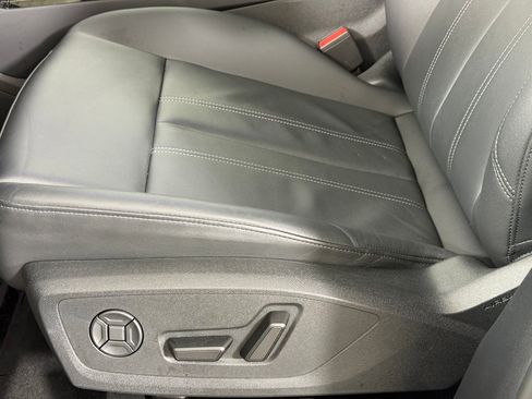 Used 2025 Audi Q6 e-tron Premium w/ Convenience Package AWD/4WD image 14