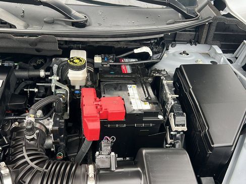 Used 2024 Nissan Rogue SV image 36