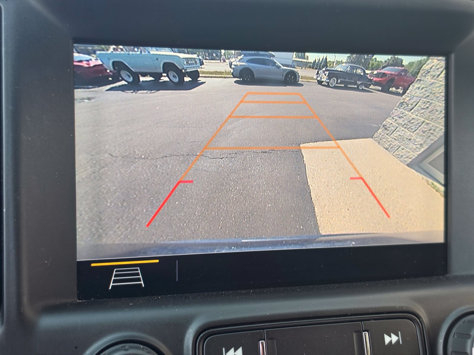 Used 2019 GMC Terrain SLT w/ Preferred Package AWD/4WD image 17