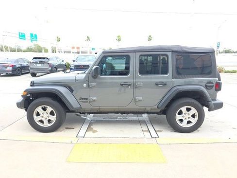 Used 2021 Jeep Wrangler Unlimited Sport image 8