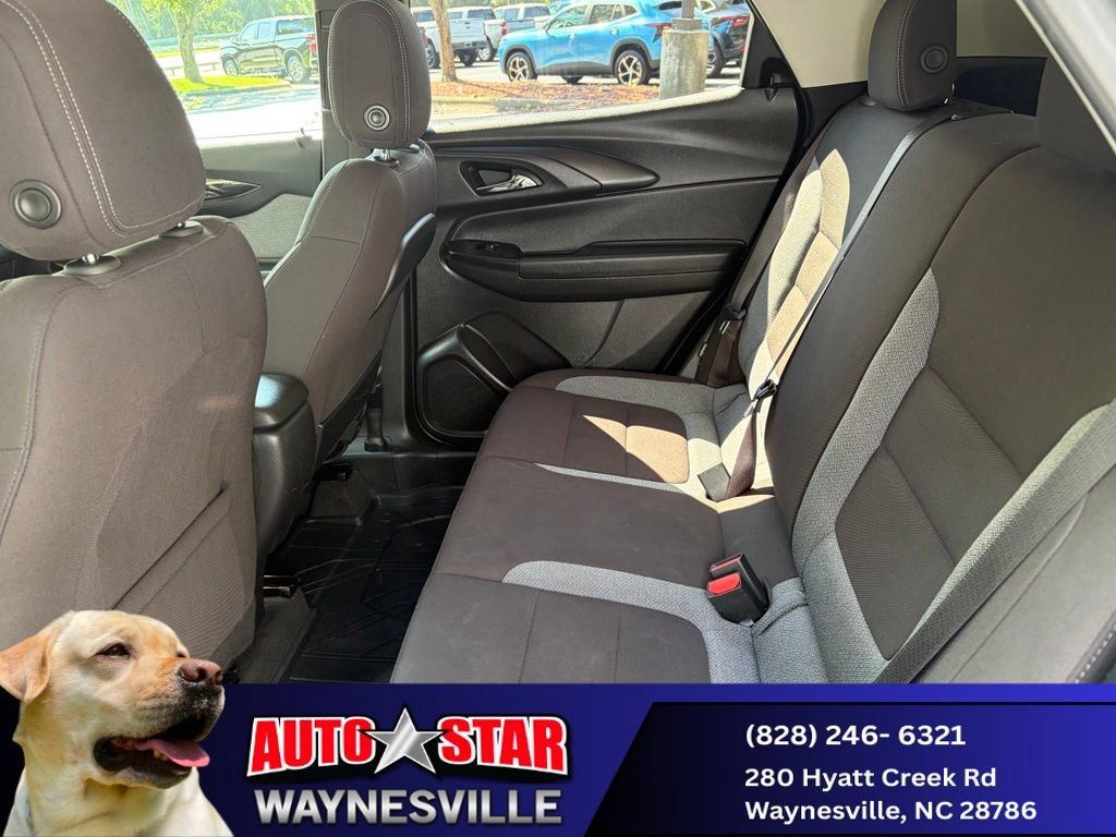 Used 2024 Chevrolet TrailBlazer LT FWD image 29