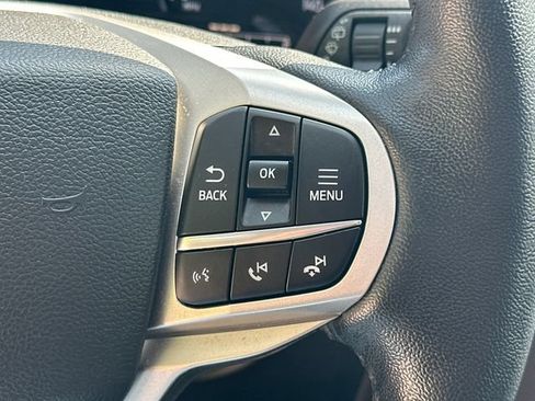 Used 2022 Ford Explorer XLT w/ Equipment Group 202A AWD/4WD image 36