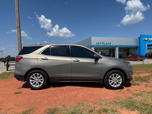 Used 2018 Chevrolet Equinox LT image 5