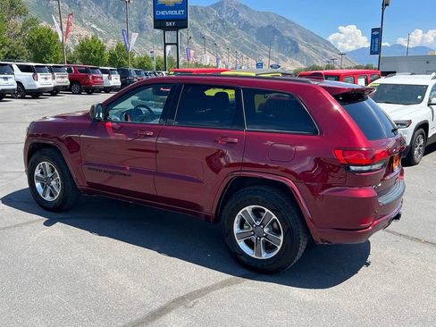 Used 2022 Jeep Grand Cherokee Laredo X AWD/4WD image 12
