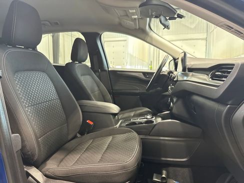 Used 2023 Ford Escape Active w/ Cold Weather Package image 32
