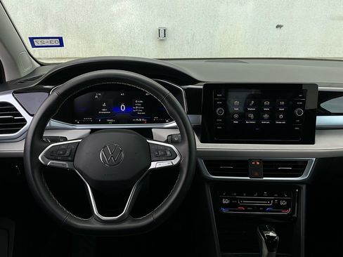 Used 2025 Volkswagen Taos SE image 14