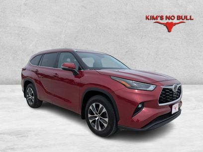 Used 2023 Toyota Highlander XLE
