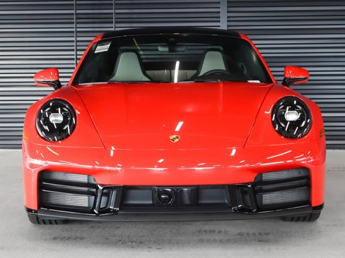 Used 2025 Porsche 911 Carrera image 8