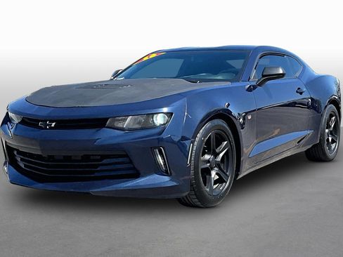 Used 2016 Chevrolet Camaro LT RWD image 1
