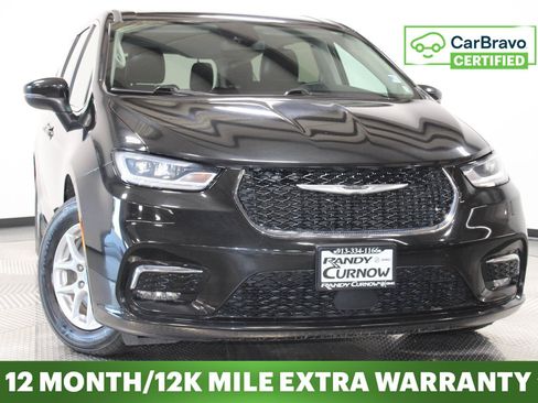 Used 2023 Chrysler Pacifica Touring-L FWD image 1