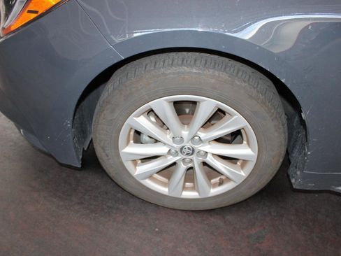 Used 2023 Toyota Corolla LE w/ LE Convenience Package FWD image 13