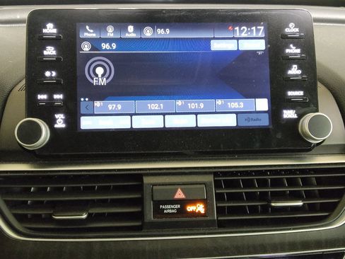 Used 2019 Honda Accord EX image 25