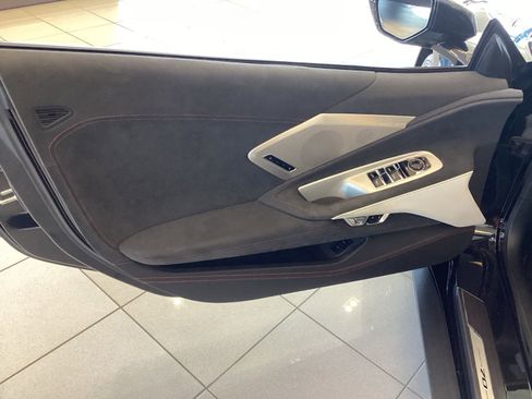 Used 2023 Chevrolet Corvette Stingray Premium Conv w/ Z51 Performance Package RWD image 18