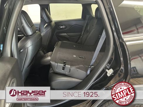 Certified 2021 Jeep Cherokee Latitude Lux w/ Comfort/Convenience Group AWD/4WD image 37