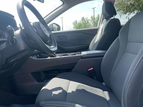 Used 2023 Nissan Rogue S AWD/4WD image 13