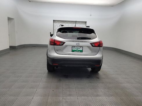 Used 2017 Nissan Rogue Sport SL FWD image 6