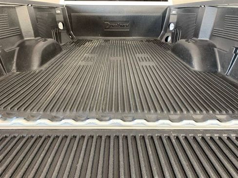 Used 2025 Chevrolet Silverado 2500 LT w/ Convenience Package image 9