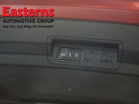 Used 2020 Ford Explorer ST image 22