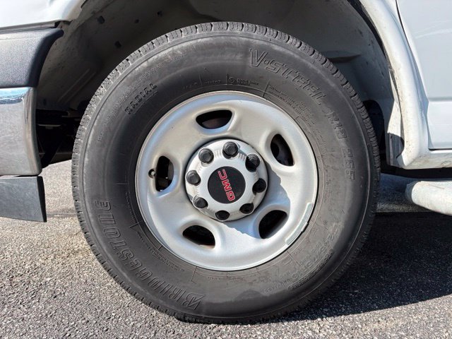 Used 2025 GMC Savana 2500 w/ Driver Convenience Package RWD image 17