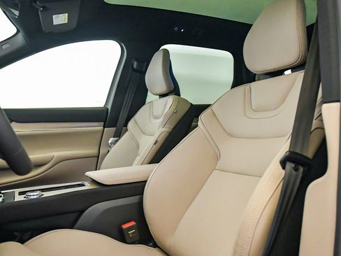 New 2026 Volvo EX90 Plus image 19