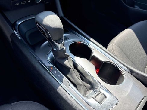 Used 2025 Chevrolet Malibu LT FWD image 15