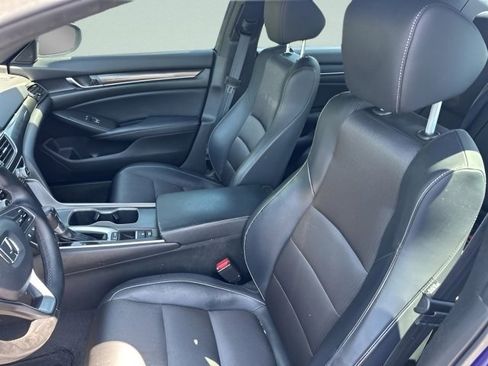 Used 2018 Honda Accord Sport image 13