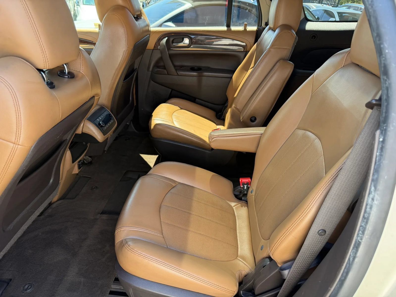 Used 2016 Buick Enclave Leather w/ Trailering Package FWD image 37