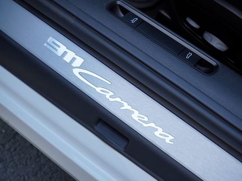 Used 2025 Porsche 911 Carrera image 10