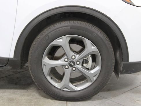 Used 2025 Ford Escape ST-Line Select w/ Class II Trailer Tow Package AWD/4WD image 12