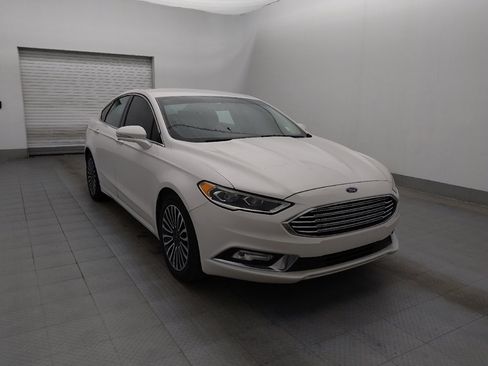 Used 2017 Ford Fusion SE w/ Fusion SE Technology Package FWD image 13