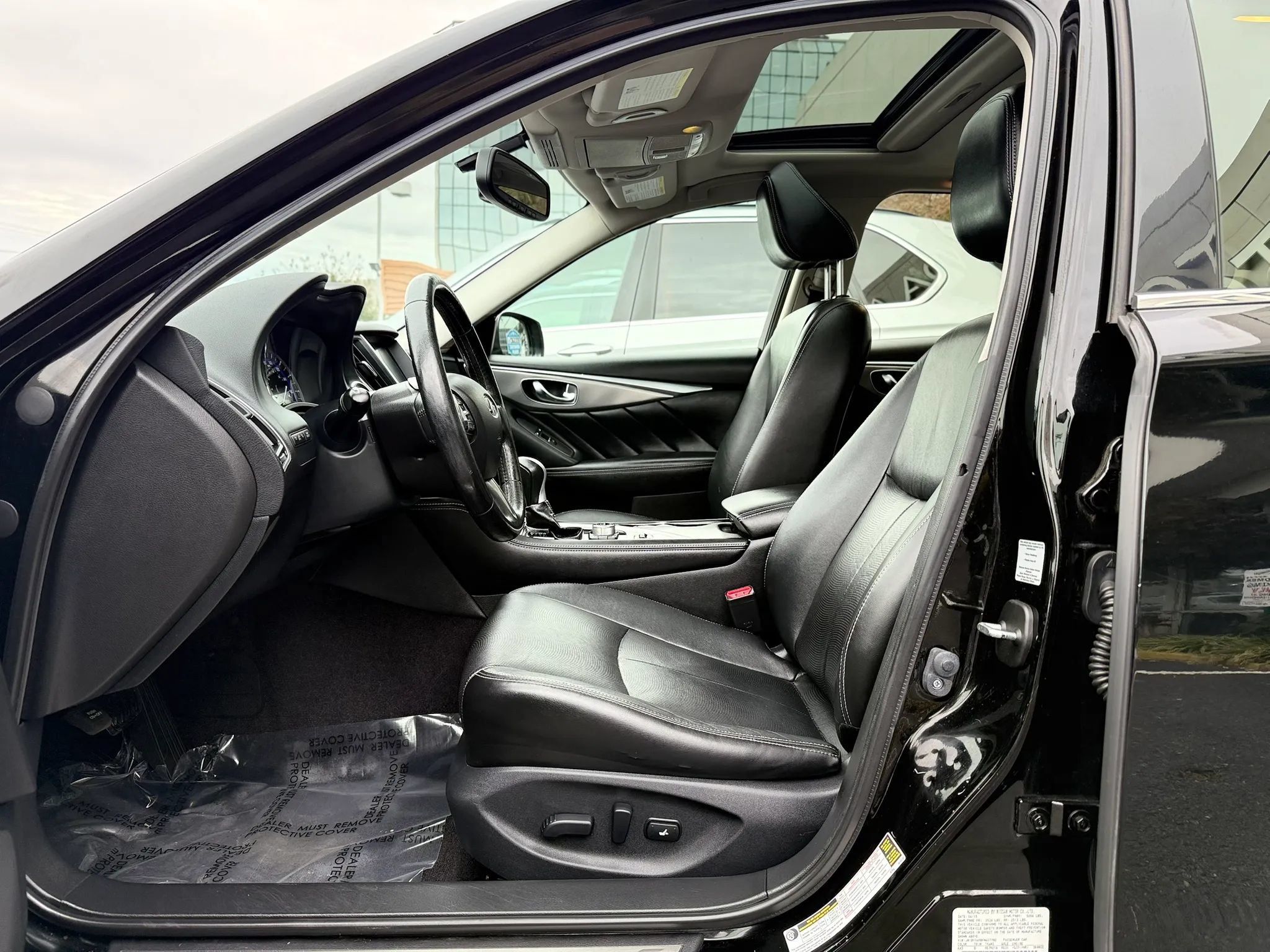 Used 2015 INFINITI Q50 Premium w/ Navigation Package AWD/4WD image 10