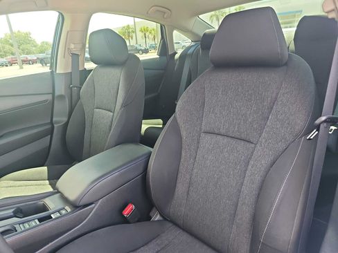 Certified 2025 Honda Accord LX image 13