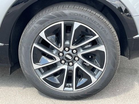 New 2025 Cadillac Optiq Sport 1 image 13