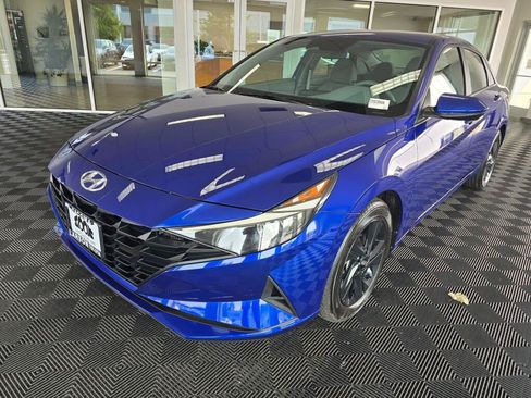 Used 2023 Hyundai Elantra Blue FWD image 7