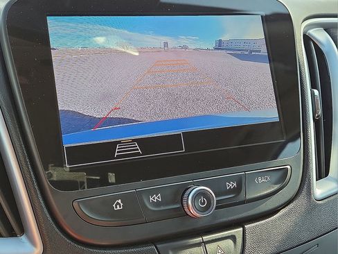 Used 2024 Chevrolet Malibu LT image 27