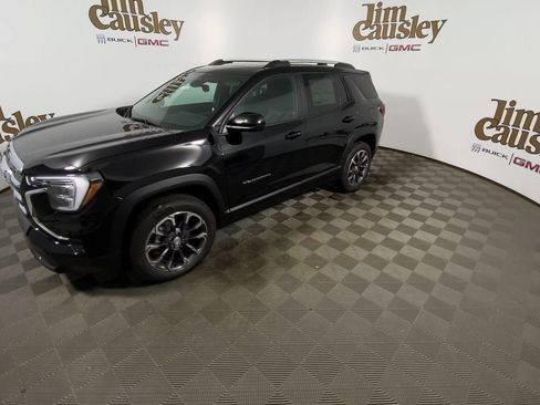 Used 2026 GMC Terrain Elevation w/ Elevation Premium Package image 4