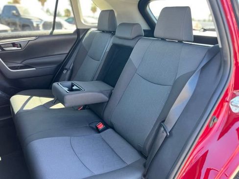 Used 2025 Toyota RAV4 XLE FWD image 18