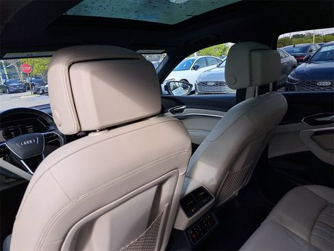 Certified 2024 Audi Q8 e-tron Premium Plus w/ Premium Plus Package image 25