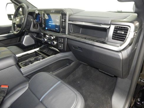 New 2025 Ford F250 Platinum image 20