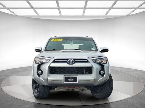Used 2022 Toyota 4Runner TRD Off-Road Premium w/ Moonroof Package image 2