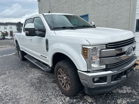 Used 2019 Ford F250 Lariat w/ Lariat Value Package AWD/4WD image 2
