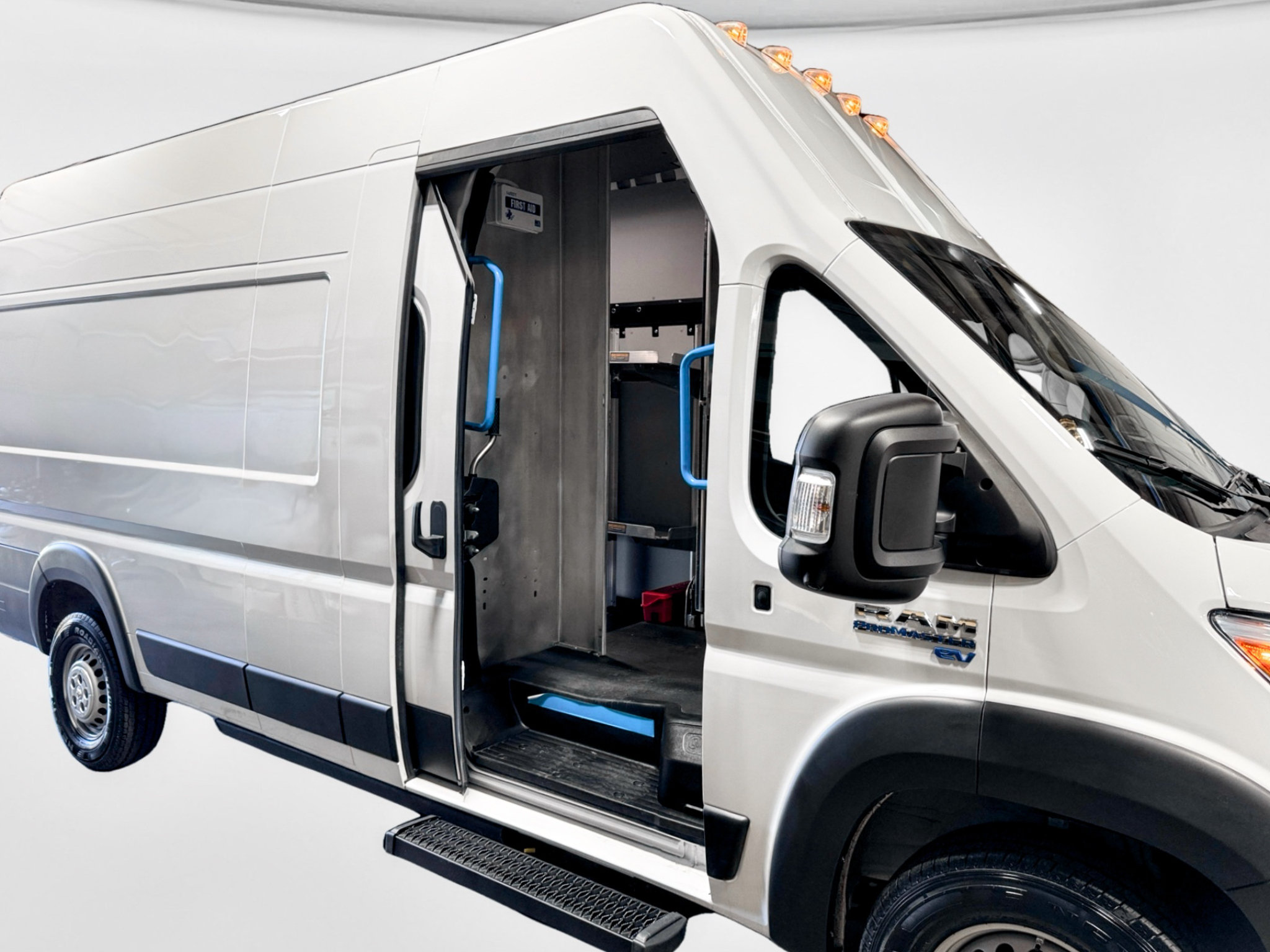 Used 2024 RAM ProMaster 3500 w/ Delivery Van Package FWD image 22