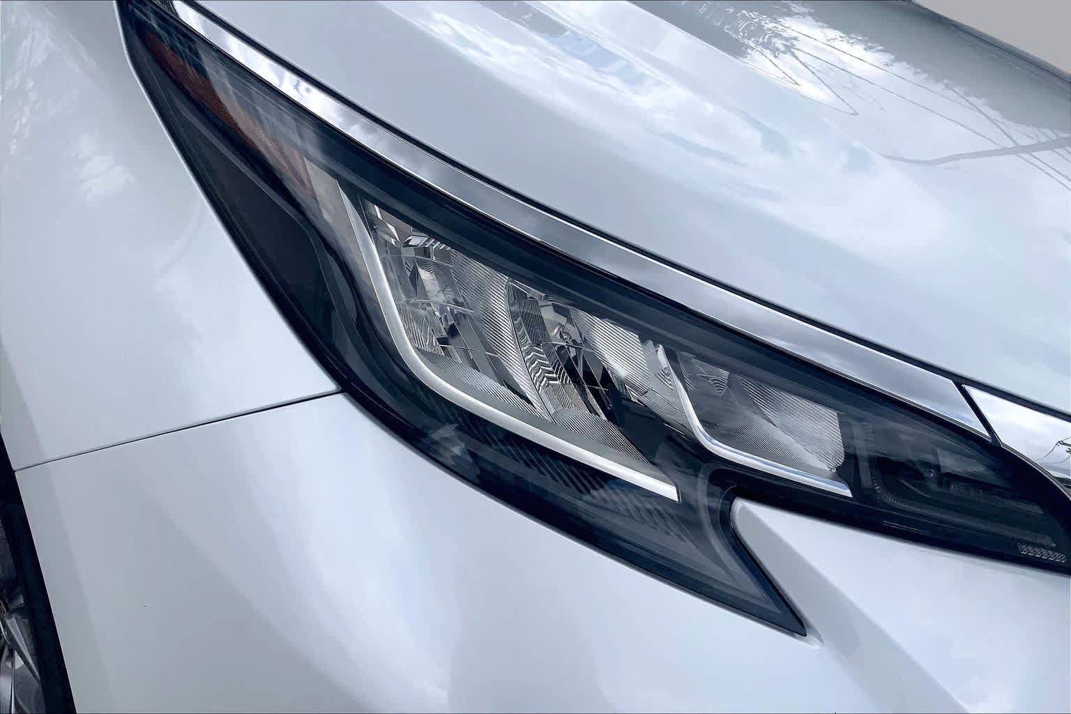 Used 2022 Toyota Sienna XLE FWD image 27