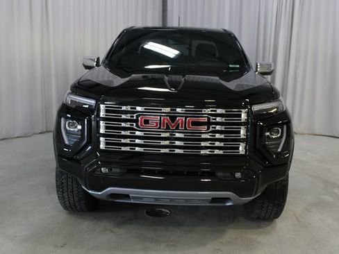 Used 2025 GMC Canyon Denali AWD/4WD image 29