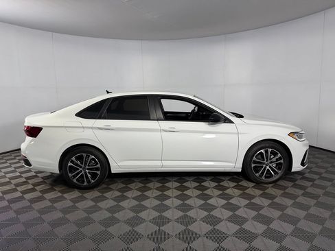 Used 2025 Volkswagen Jetta Sport FWD image 7