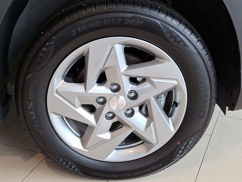 Used 2026 Hyundai Kona SE AWD/4WD image 8