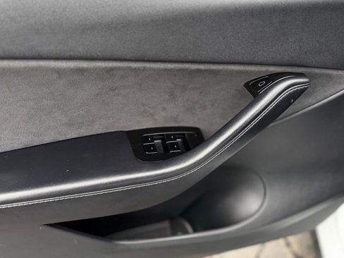 Used 2021 Tesla Model Y Performance AWD/4WD image 17