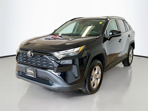 Used 2025 Toyota RAV4 XLE image 38