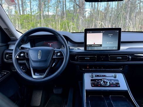 Certified 2022 Lincoln Aviator AWD w/ Elements Package image 24